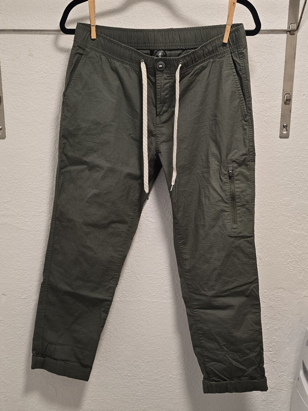 NWOT Vuori Ripstop Climber Pants in Army Green Women's MEDIUM